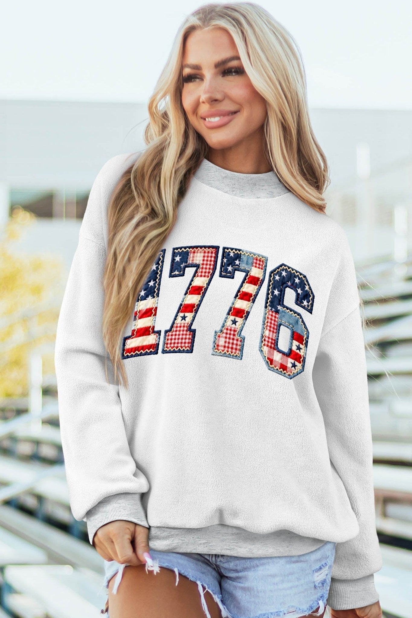 Oakleigh Print Reversible Mock Sweatshirt - Hello Beautiful BoutiqueGraphic SweatshirtsThreaded Pear