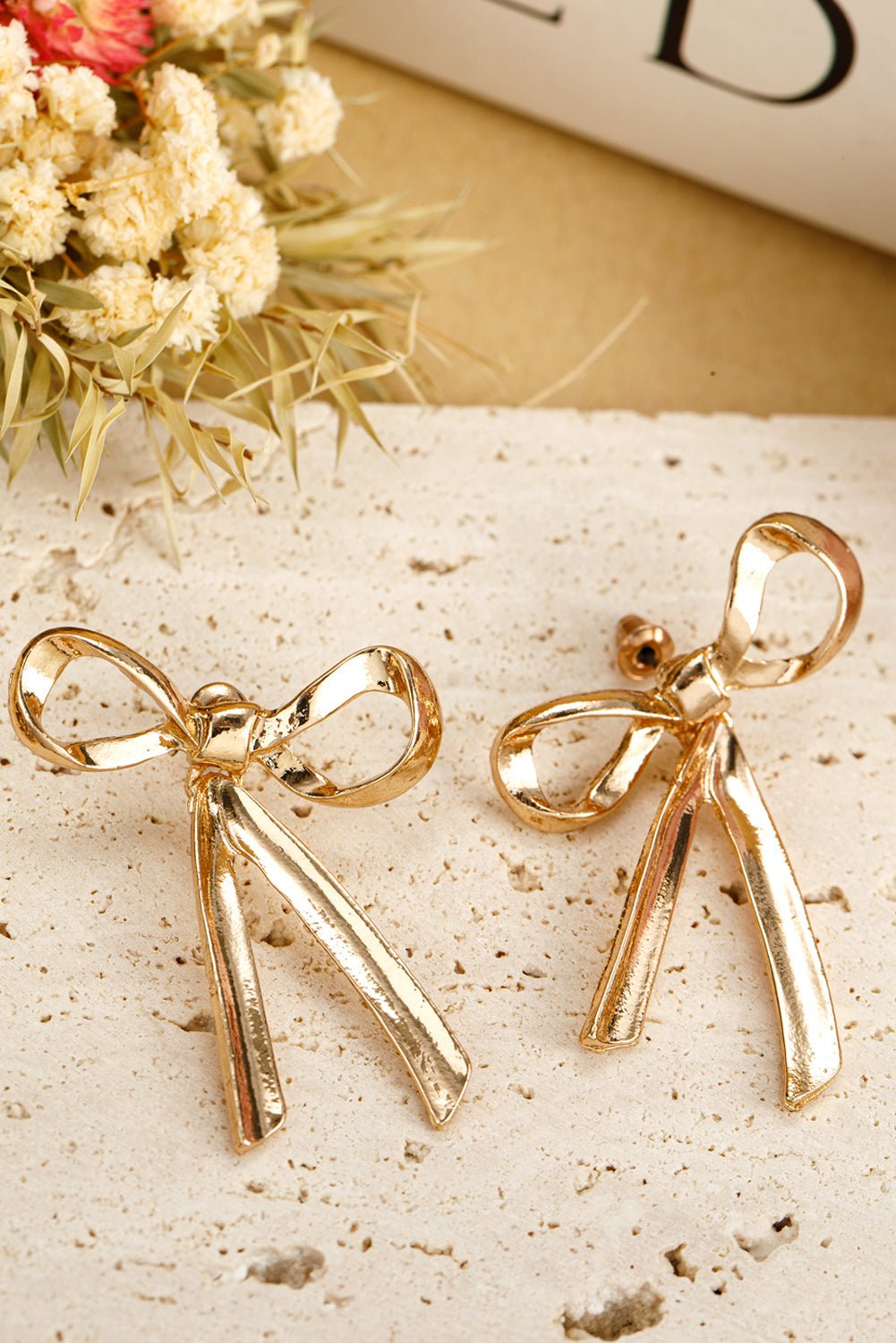 Olive Plated alloy Stud Earrings - Hello Beautiful BoutiqueJewelryThreaded Pear