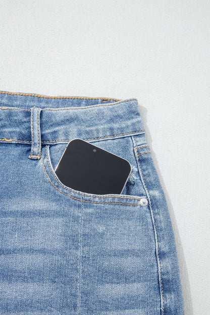 Rayne Wash Raw Hem Shorts - Hello Beautiful BoutiqueDenim ShortsThreaded Pear