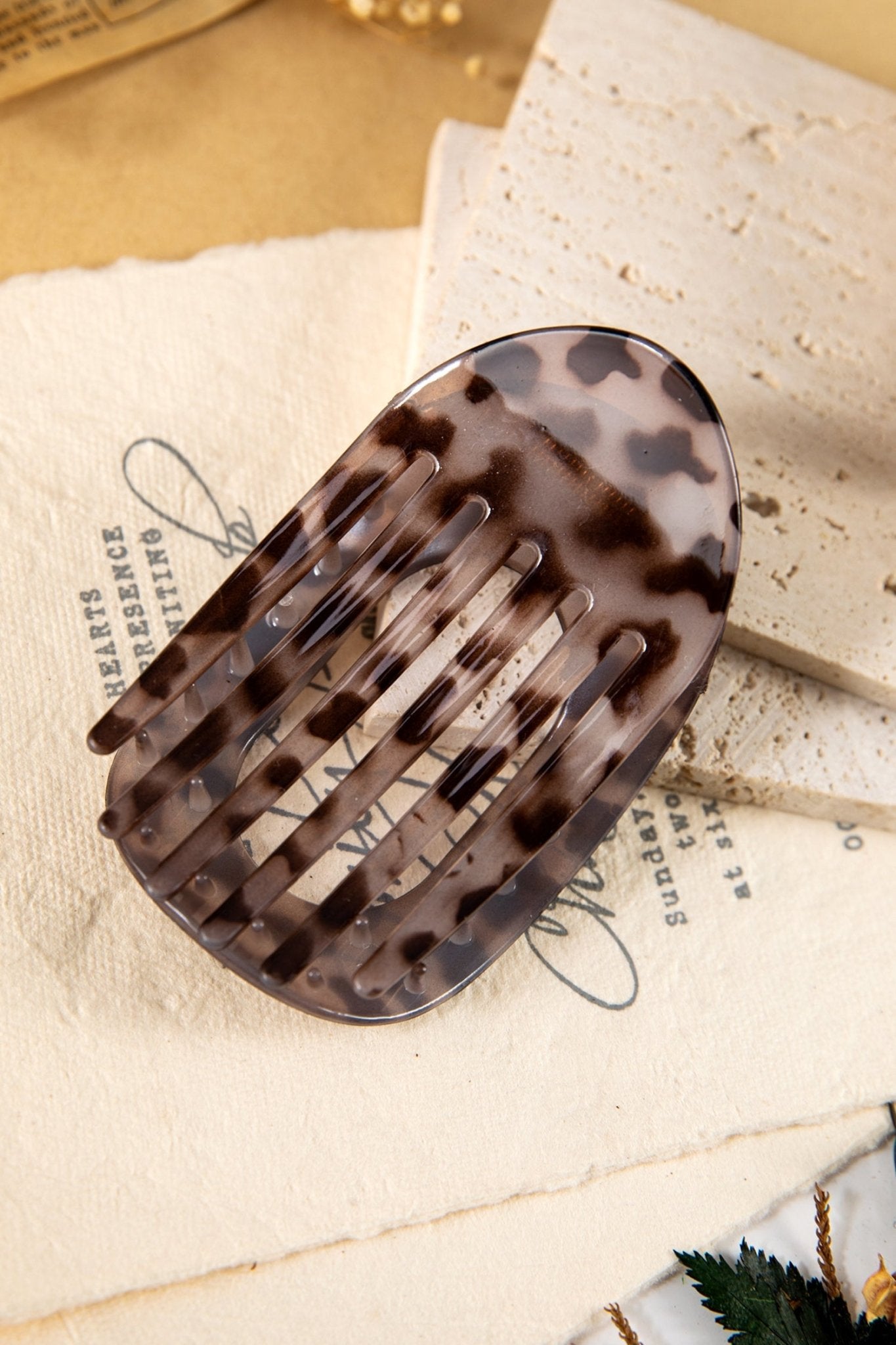 Robin Oval Hair Claw Clip - Hello Beautiful BoutiqueHeadwearThreaded Pear