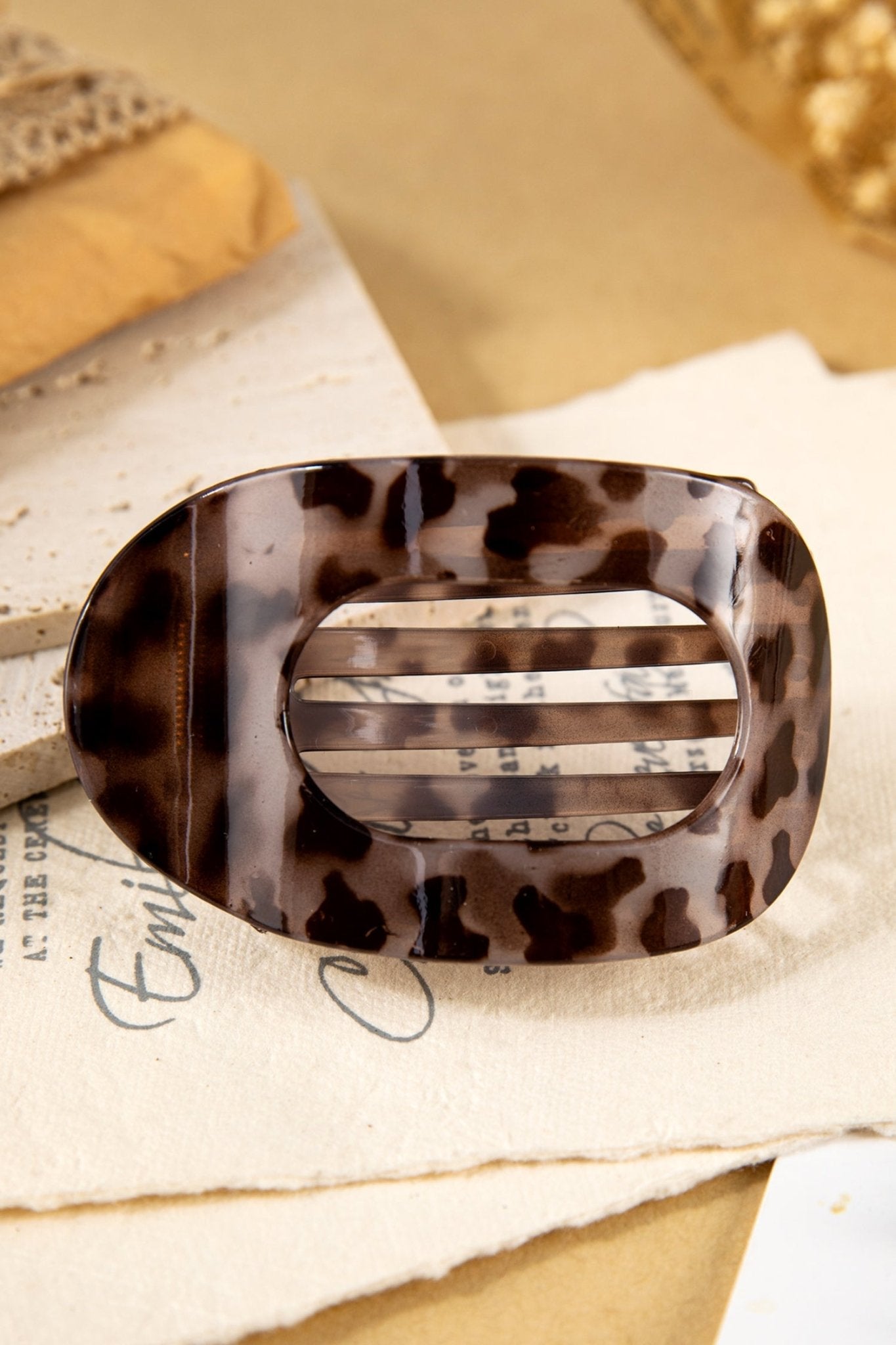 Robin Oval Hair Claw Clip - Hello Beautiful BoutiqueHeadwearThreaded Pear
