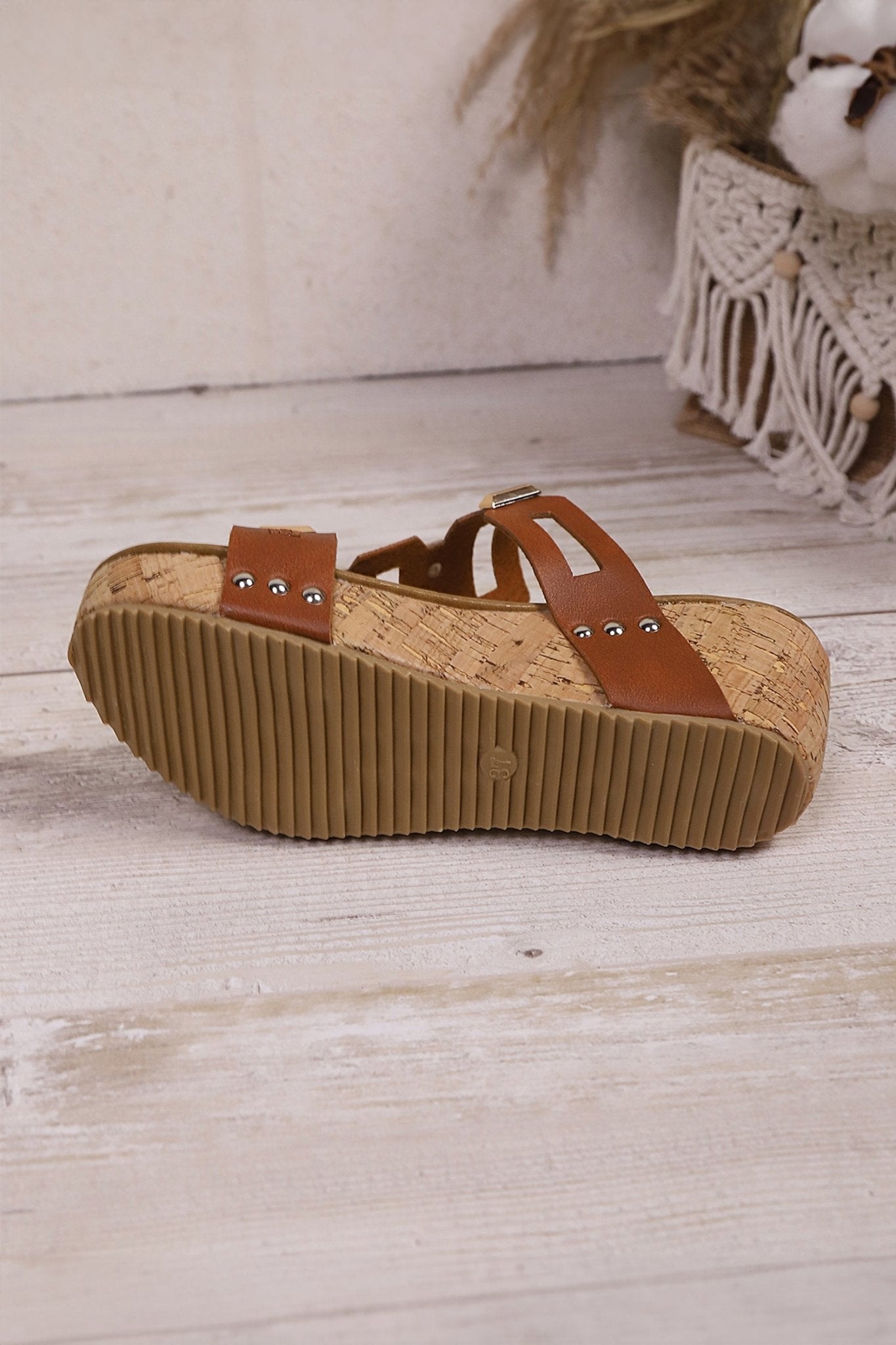 Sara Leather Wedge Platform Slippers - Hello Beautiful BoutiqueSlippersThreaded Pear