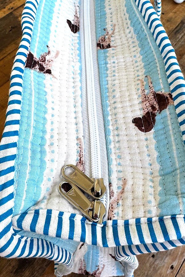 SC - Rue in Blue Tote Bag© - Hello Beautiful BoutiqueWS 640 HandbagsNash Grey Wholesale