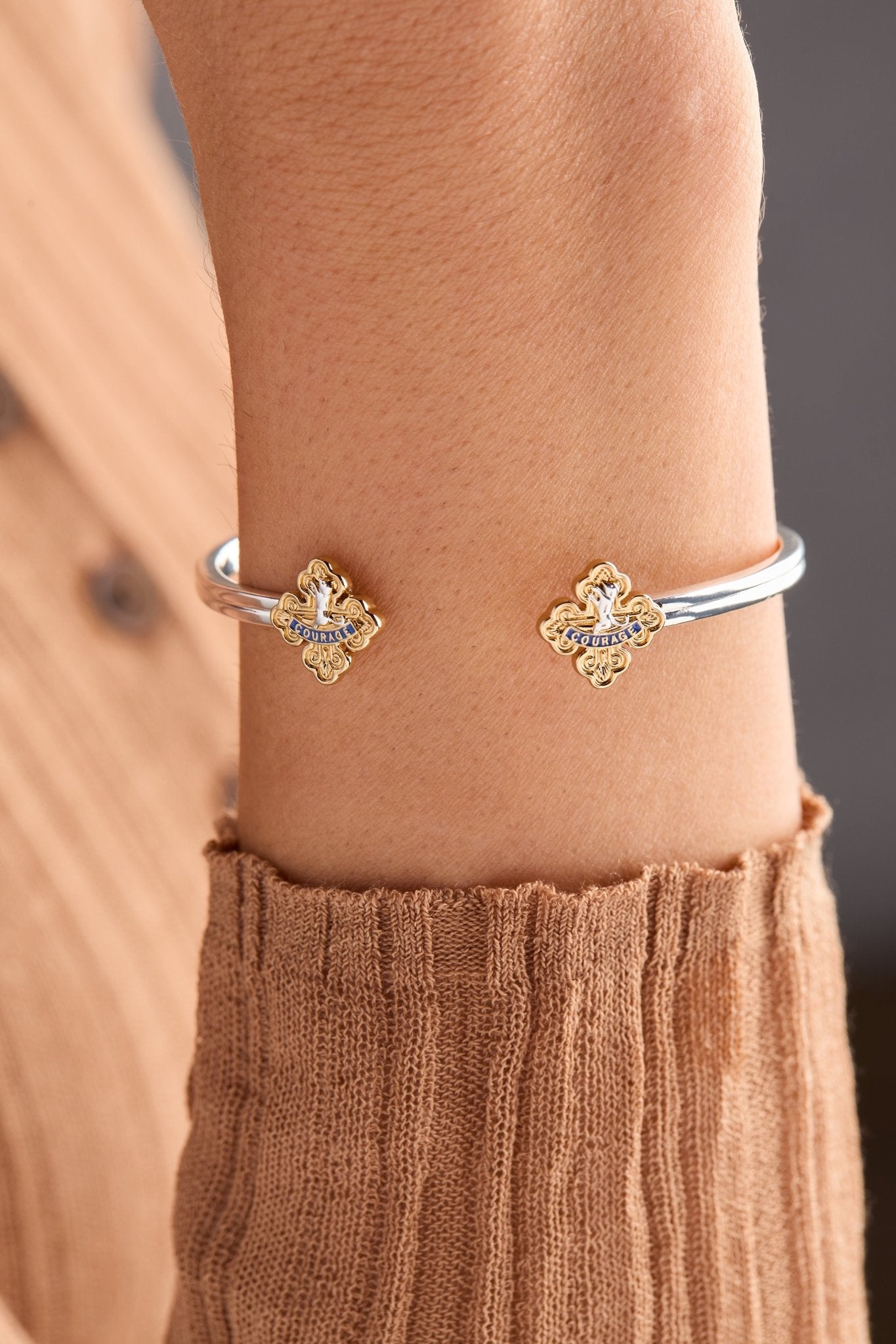 The Wizard of Oz™ Cowardly Lion Cuff - Hello Beautiful BoutiqueBraceletsALEX AND ANI