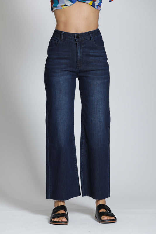 Wide Leg Crop w/ Raw Edge Hem C67B