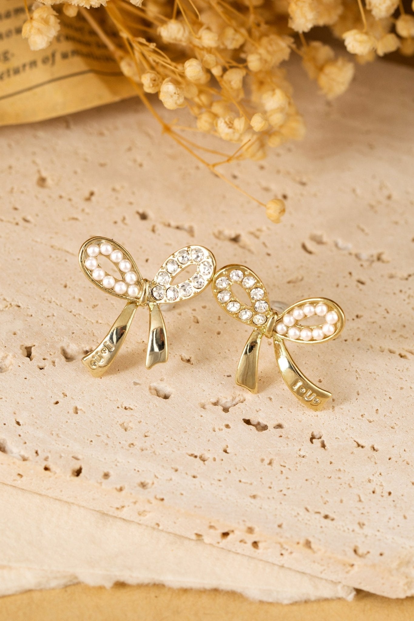 Winter Rhinestone Pearl Bow Earrings - Hello Beautiful BoutiqueJewelryThreaded Pear