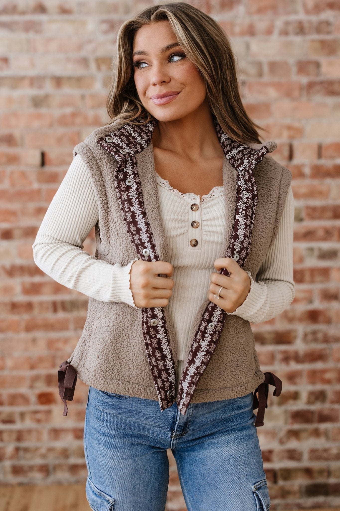 Wrenley Bows Sherpa Fleece Vest - Hello Beautiful BoutiqueVestsThreaded Pear